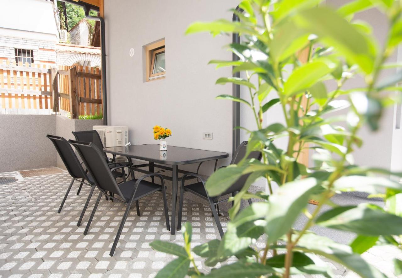 Guta Apartment เบลด ภายนอก รูปภาพ