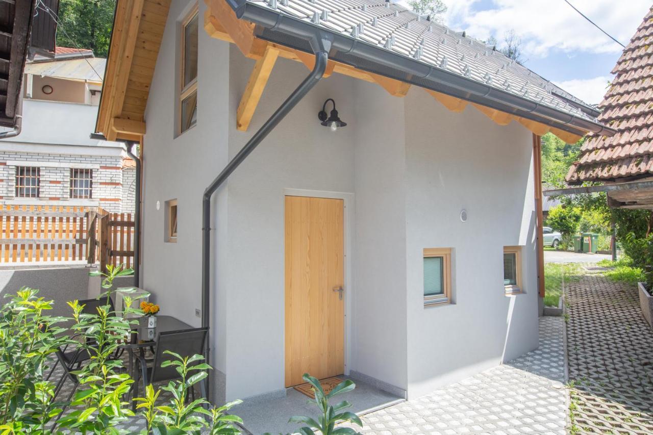 Guta Apartment เบลด ภายนอก รูปภาพ